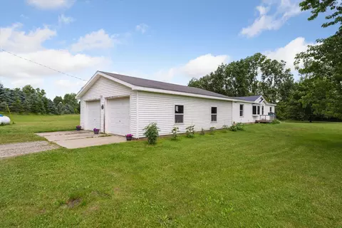 4767 E Haslett Rd, Perry, MI 48872 photo 27