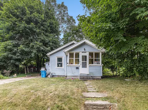 1638 Cherry St, Niles, MI 49120