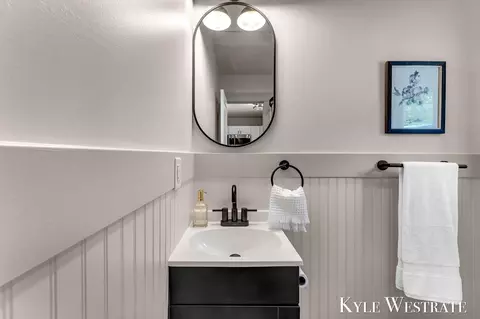 Bath - 12230 Mac Dr NE, Belding, MI 48809 photo 1 of 1