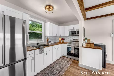 Kitchen - 12230 Mac Dr NE, Belding, MI 48809 photo 2 of 3