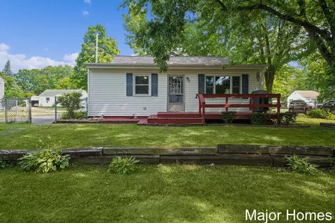228 Leroy St SW, Wyoming, MI 49548