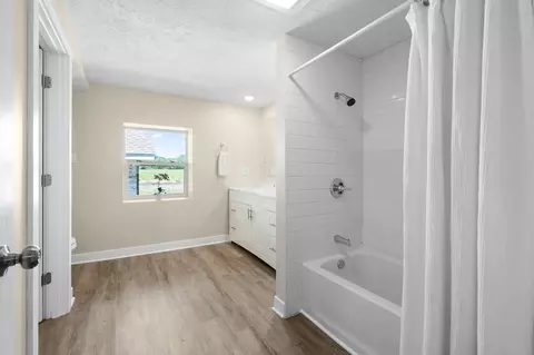 Bath - 5743 107th Ave, Pullman, MI 49450 photo 1 of 4