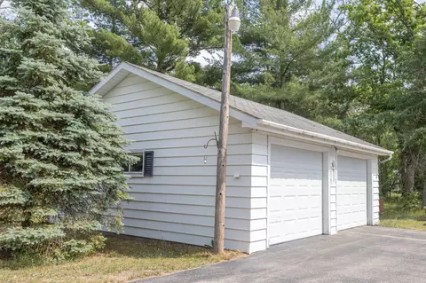425 6th St, Baldwin, MI 49304 photo 4
