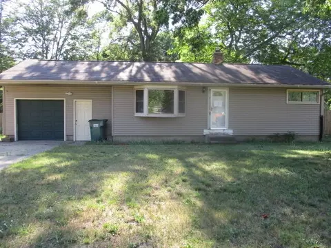 4533 Marshall Rd, Norton Shores, MI 49441