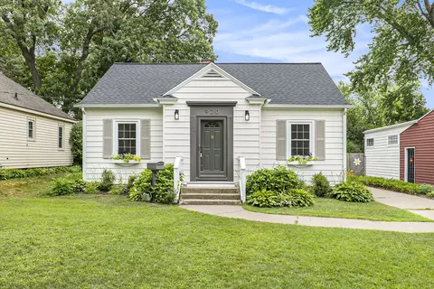 920 S Ottillia St SE, Grand Rapids, MI 49507