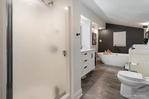 Bath - 906 E Main St, Lowell, MI 49331 photo 2 of 4