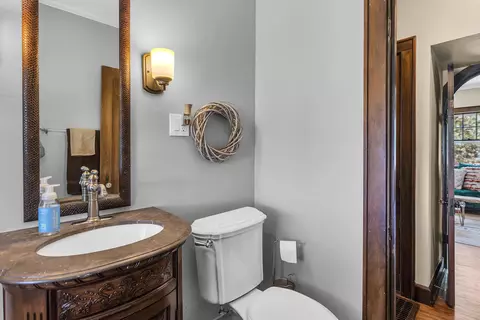 Bath - 4500 S Jackson Rd, Jackson, MI 49201 photo 5 of 7