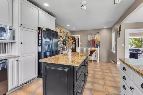 Kitchen - 4500 S Jackson Rd, Jackson, MI 49201 photo 10 of 10