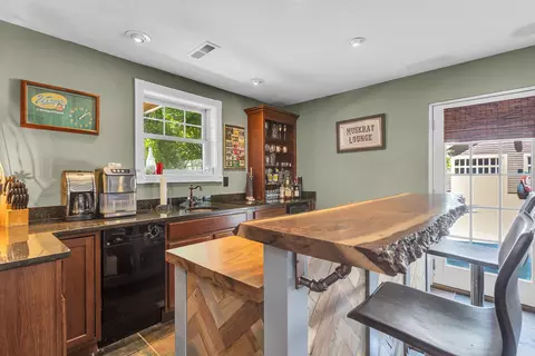 Kitchen - 4500 S Jackson Rd, Jackson, MI 49201 photo 1 of 10