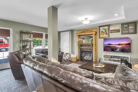 Living - 4500 S Jackson Rd, Jackson, MI 49201 photo 1 of 13