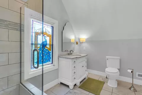 Bath - 4500 S Jackson Rd, Jackson, MI 49201 photo 6 of 7