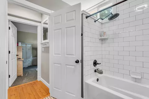 Bath - 4500 S Jackson Rd, Jackson, MI 49201 photo 3 of 7