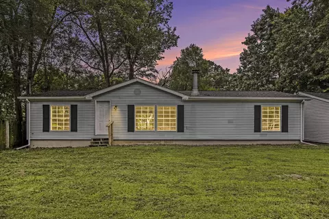 13114 Brockway Blvd, Vicksburg, MI 49097