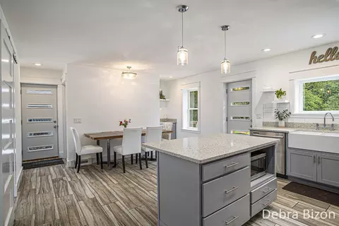 Kitchen - 17929 S River Rd, Three Rivers, MI 49093 photo 2 of 2