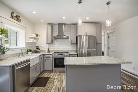Kitchen - 17929 S River Rd, Three Rivers, MI 49093 photo 1 of 2