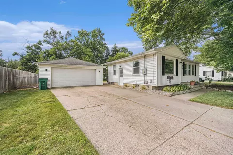 3896 Lee St, Hudsonville, MI 49426