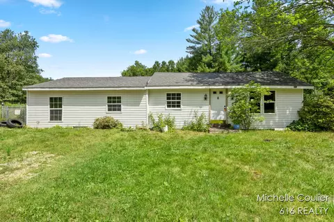 9583 E 5 Mile Rd, Big Rapids, MI 49307