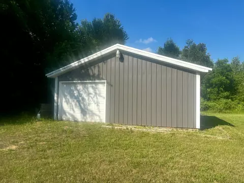 448 Ruby Rd, Sheridan, MI 48884 photo 4