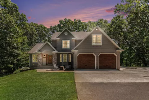9500 Annie Ln, Newaygo, MI 49337