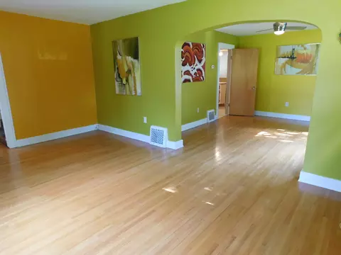 842 E Michigan Ave, Marshall, MI 49068 photo 4