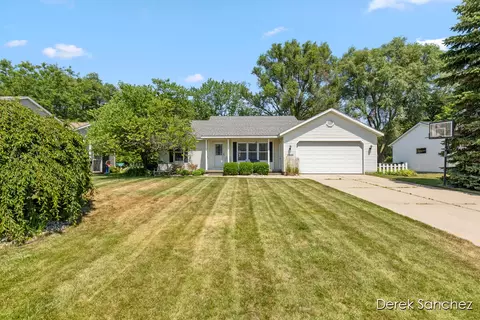 3889 Pebblefield Dr, Hudsonville, MI 49426