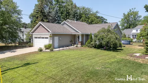 3315 Spring St, Hudsonville, MI 49426