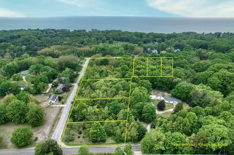 13 Th Ave #3, South Haven, MI 49090