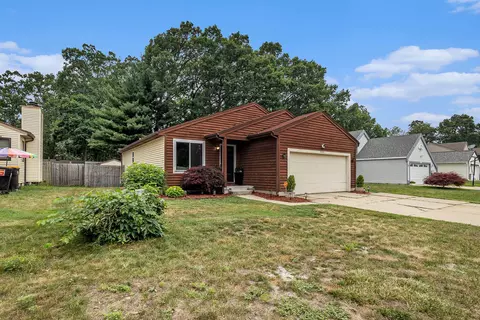5555 Osborne Ave SE, Kentwood, MI 49548