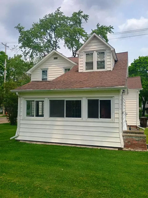 Exterior - 315 Spring St, Big Rapids, MI 49307 photo 2 of 3