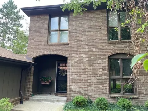 3646 Woodcliff Dr, Kalamazoo, MI 49008