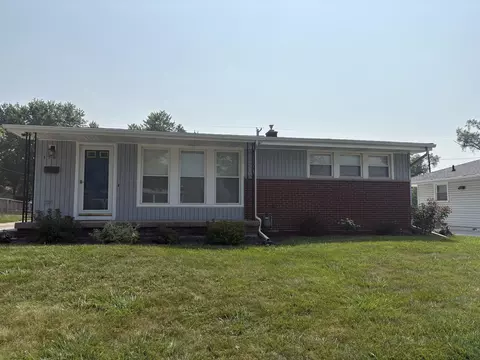 170 Canterbury St, Adrian, MI 49221
