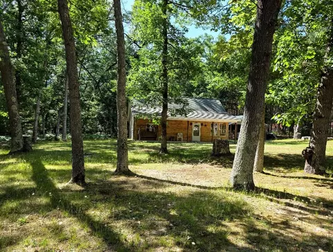 9945 N Jerome Dr, Bitely, MI 49309