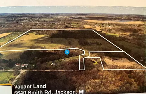 6640 Smith Rd, Jackson, MI 49201
