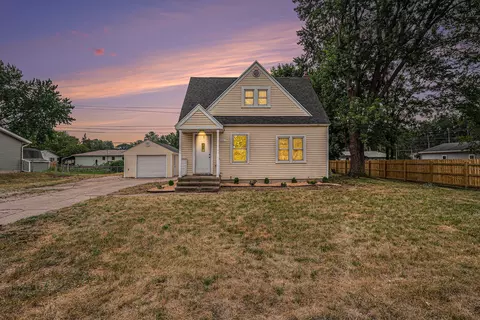 2031 E Hile Rd, Muskegon, MI 49444