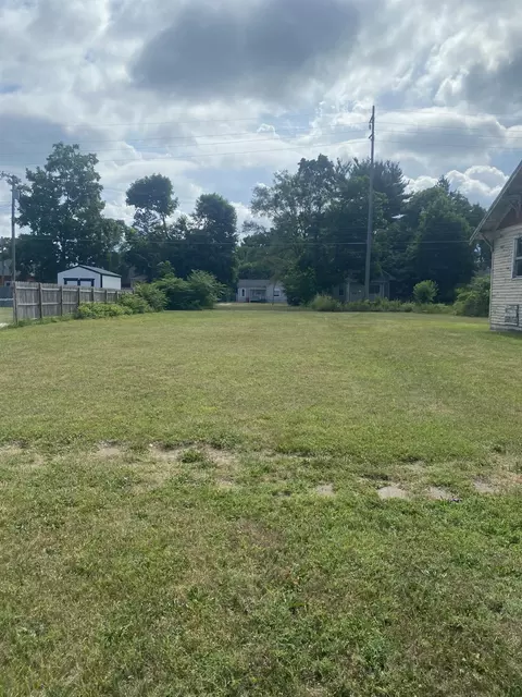 1045 Broadway, Benton Harbor, MI 49022