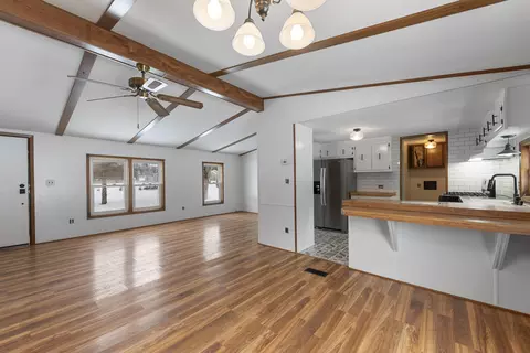 8760 W East Rd, Three Oaks, MI 49128 photo 11