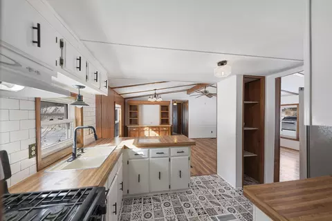 8760 W East Rd, Three Oaks, MI 49128 photo 19