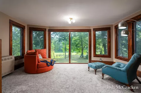 934 Park St, Belding, MI 48809 photo 10