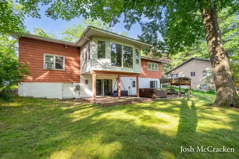934 Park St, Belding, MI 48809 photo 36