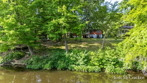 934 Park St, Belding, MI 48809 photo 47
