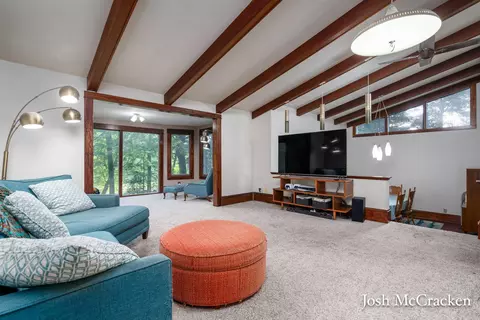 934 Park St, Belding, MI 48809 photo 9
