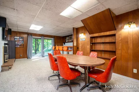 934 Park St, Belding, MI 48809 photo 25