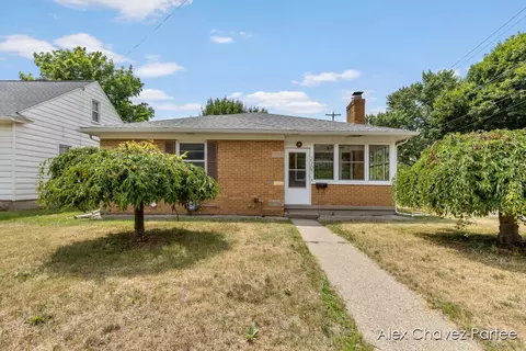2707 Byron Center Ave SW, Wyoming, MI 49519