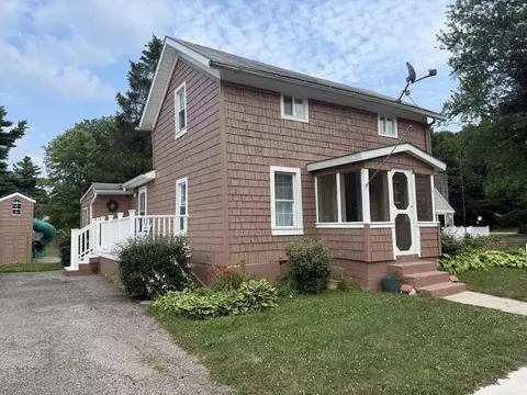 311 Tiffin St, Hudson, MI 49247