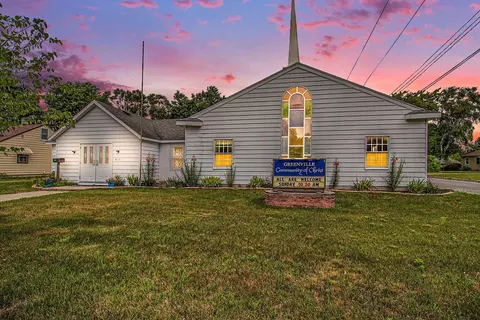 814 E Coffren Ave, Greenville, MI 48838