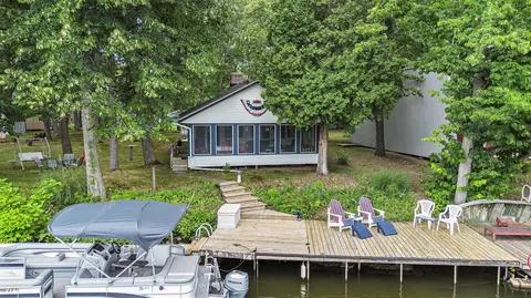 14931 Bachelor Is, Buchanan, MI 49107