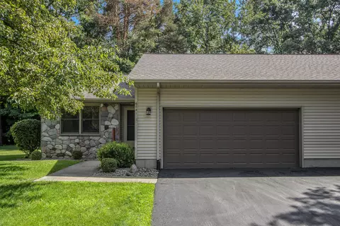 6841 Birdsong Ave, Kalamazoo, MI 49009