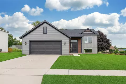 98 Chase Ct NW, Kent City, MI 49330