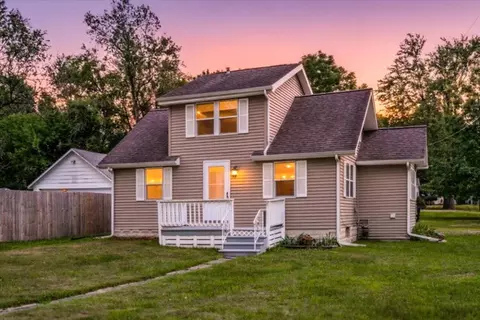 2141 Stevens Ave, Kalamazoo, MI 49008