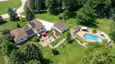 26186 Pillsbury St, Farmington Hills, MI 48334